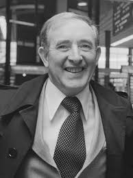 The London Irish. Irish Born(Island of Ireland)Footballers that played for  London based clubs. Danny Blancflower. Spurs. Danny Blanchflower (1926