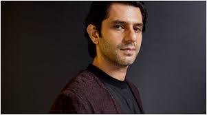 Arjun Mathur's Instagram, Twitter & Facebook