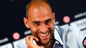 Bas dost is a free agent in pro evolution soccer 2020. Eintracht Frankfurt Luckenschluss Durch Dost