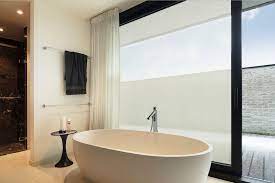 inspirerende referenties squid squid badkamer raambekleding raambekleding badkamer ramen