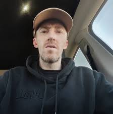 Apple Grace Valentin Calvez