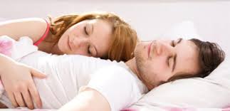 عدم تقاسم السرير بين الزوجين يحسن من علاقتهما