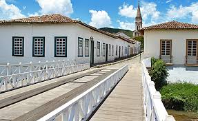 Para pleitear o prêmio de patrimônio da humanidade, o governo goiano pediu dinheiro emprestado ao banco mundial (bird). Cidade De Goias E Suas Fachadas Originais Ricardo Freire