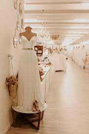 Das wichtigste kleid einer frau sollte gut gewählt sein. Renate Bauer Brautmode Brautkleider Hochzeitskleider Und Brautmode
