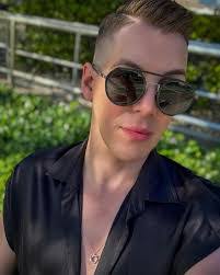 Mark Paulin's Instagram, Twitter & Facebook