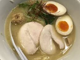 鶏そば みた葉の濃厚鶏白湯そばとみた葉丼 新宿区議会議員 最年少の伊藤陽平