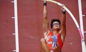 Ersu şaşma is a turkish pole vaulter. Vi S5rif 2kavm