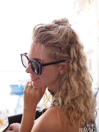 Keep your short curly hair under control and looking chic with one of these popular short curly this style of short curly hair requires little styling to look fabulous.is one of our favorite short hairstyles. How To Style The Front Of Curly Hair Curly Hair Tutorials By Hair Romance