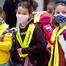 Schulen starten am schulen und kitas: Corona Bayern Maskenpflicht Im Unterricht Soll Freitag Wegfallen Doch Ein Landkreis In Bayern Macht Nicht Mit Bayern