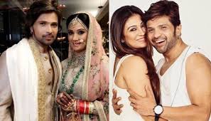 Komal reportedly married himesh when she was 21 years old. Himesh Reshammiya S Personalised Second Anniversary Gift For Wife Sonia Reflects Their Musical Love