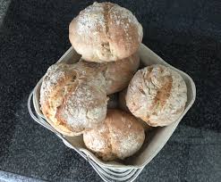 Variation Brotchen Baguette Grossporig Und Knusprig Mit Haferflocken Rezept Rezepte Lebensmittel Essen Brotchen