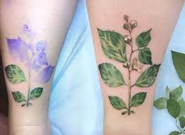 Flower tattoo meanings, designs and ideas with great images for 2021. Tattoo Artist Uses Real Leaves And Flowers As Stencils To Create Botanical Tattoos Bored Panda
