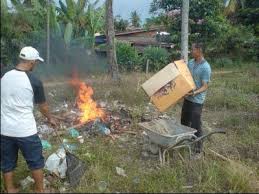 Pembakaran tidak lengkap terhadap karbon atau komponen yang mengandung karbon. Dampak Sampah Bioaryanti
