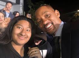 VIRAL Marlene Orozco, la chica de las selfies con famosos. Marlene Orozco  es la chica que se ha echo viral por tomarse fotos con muchos famosos y es  que esta joven tiene