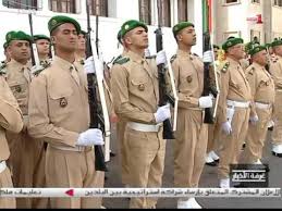 تخضع رتب القوات المسلحة الملكية المغربية لنظام التصنيف الثلاثي ألا وهو الشق البري (الجيش الميداني والدرك الحربي وقوات المشاة) والشق الجوي (القوات المسلحة الجوية والدرك الجوي) والشق البحري (القوات البحرية)، تعد أعلى رتبة في الجيش المغربي من نصيب القائد الأعلى للقوات. Ø§Ù„Ù…ØºØ±Ø¨ Ø§Ù„Ø°ÙƒØ±Ù‰ 60 Ù„ØªØ£Ø³ÙŠØ³ Ø§Ù„Ù‚ÙˆØ§Øª Ø§Ù„Ù…Ø³Ù„Ø­Ø© Ø§Ù„Ù…Ù„ÙƒÙŠØ© Youtube