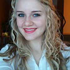 Baylee May (@lilbaymay)