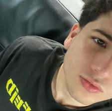 Chris Caves‎‏ (@‏‎chriscavxs‎‏) • תמונות וסרטונים באינסטגרם