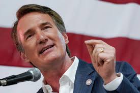 DONALD M. MACARTHUR, 57, FOUNDER OF MD. FIRM, DIES