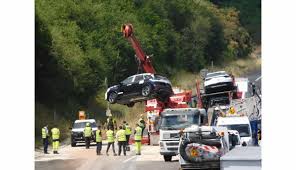 Véhicule routier dont le poids nominal brutpoids du véhicule, y compris sa capacité de chargement maximal, selon les indications de son constructeur. Rhone Poids Lourd Renverse Sur L A46 La Circulation A Repris A 15h30