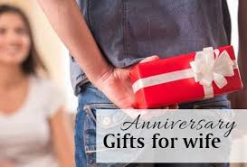 Whether you're celebrating the anniversary of your relationship or your wedding anniversary, finding the perfect gift for your wife or girlfriend can be tricky. Anniversary Gifts Online Wedding Anniversary Presents In India Giftalove