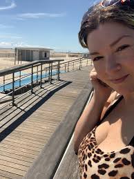 Yesterday I was made aware of the passing of hypnotist Lisa Halpin. She  arrived at a pivotal point early in my hypnosis journey and I'd like to  share her impact