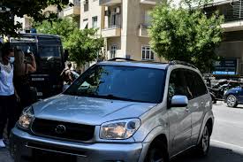 Ο χρήστος παππάς κρατείται στα γραφεία της αντιτρομοκρατικής, όπου ανακρίνεται. Z7kmnfvufqqt9m