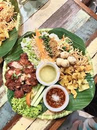 Dulang resort and resto bandung dan lembang website web waterpark wanita wayang wisata di lembang ada sebuah tempat yang cukup unik dan wajib kamu datangi yaitu dulang resort and resto. Ratchada Dulang Menu Terbaru Di Boat Noodle Sempena Ramadhan Aku Sis Lin