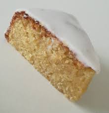 Gateau Fondant Aux Amandes En 2020 Amande Amande Amere Gateau Fondant