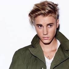 Janay Moore (@Jaannaayy)