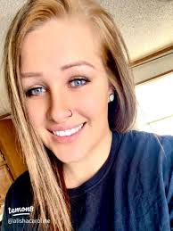 Meet Alisha: An Introverted Extrovert Mom!