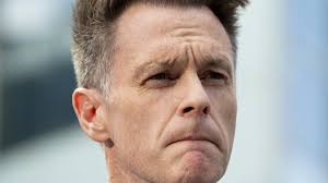 NSW Premier Chris Minns reveals dad John Minns has died