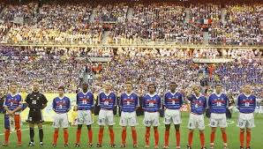 Il y a 20 ans, l'équipe de france accrochait une toute première étoile à son maillot bleu. Videos 100e Match Des Bleus Au Stade De France Les Cinq Matches Historiques De L Equipe De France Sur Sa Pelouse