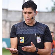 Leandro Sosa Abrile, el árbitro en Alem - Alumni.