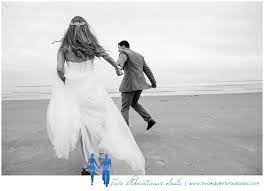 Best Wedding Photos Of 2018 Best Maine Wedding Photographers Two Adventurous Souls Couple Run Maine Wedding Photographer Maine Wedding Wedding Photographers