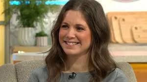 Lindsey Burrows's Instagram, Twitter & Facebook