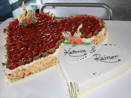 Liebe Liegt In Der Luft Feine Tabler Hochzeitstorten Mit Frischem Obst Fur Die Beginnende Hochzeitssaison Hochzeitstorte Obst Torte Hochzeit Obst Hochzeit