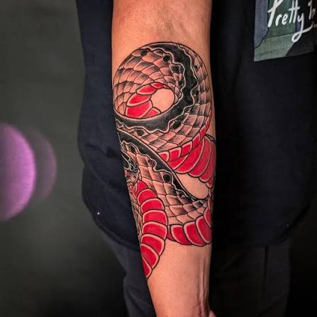 🔹Snake Ouroboros🔹 . . Did this fun Ouroboros Japanese traditional snake tattoo on my man Angel. He sat like a champ! 🏆 Thanks homie! . . I love doing these kinds of