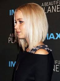 Jennifer Lawrence At The Premiere Of A Beautiful Planet Kisa Sac Bob Sac Stilleri Bob Sac Modelleri
