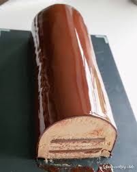 Recette De La Buche Chocolat Et Framboise Chocolate And Raspberry Dessert Recipe Fancy Desserts Easy Vanilla Cake Recipe Desserts
