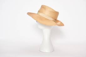 Sale Lightweight Straw Hat With Cream Ribbon Band By Saks Etsy Straw Hat Vintage Boutique Straw