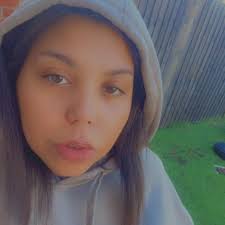 Update: I'm not hot at all. It's winter going into spring here. Does that  make a difference? My Raynauds is now kicking in so I think it may be that  idk 🤷🏼‍♀️