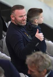 Wayne rooney transfer done deals Wayne Rooney Jets To Poland For Europa League Final With Son Klay 8 And Shares Plane Selfie Daily Mail Online