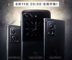 Motorola Moto Razr 2022, X30 Pro und ...