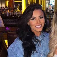 Joanne Donohue's Instagram, Twitter & Facebook