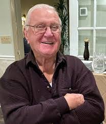 Tim Gott's Instagram, Twitter & Facebook