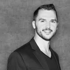 Robert Pedraza's Instagram, Twitter & Facebook