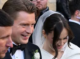 How Denzel Washington's wife played hard to get