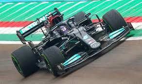 Red bull's max verstappen took the poll after an exciting qualifying for the first race weekend of the 2021 f1 marathon this year, but lewis hamilton returns to his throne atop the f1 grid for saturday's race. Cq1m2gymqgyj M