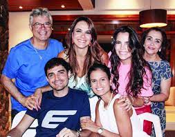 Check spelling or type a new query. Coluna Social