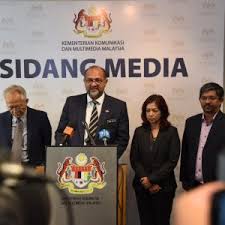 Ini adalah berikutan dengan penstrukturan semula kabinet yang telah diumumkan oleh perdana menteri malaysia, yab dato' sri mohd. Kementerian Komunikasi Dan Multimedia Malaysia Rnggt